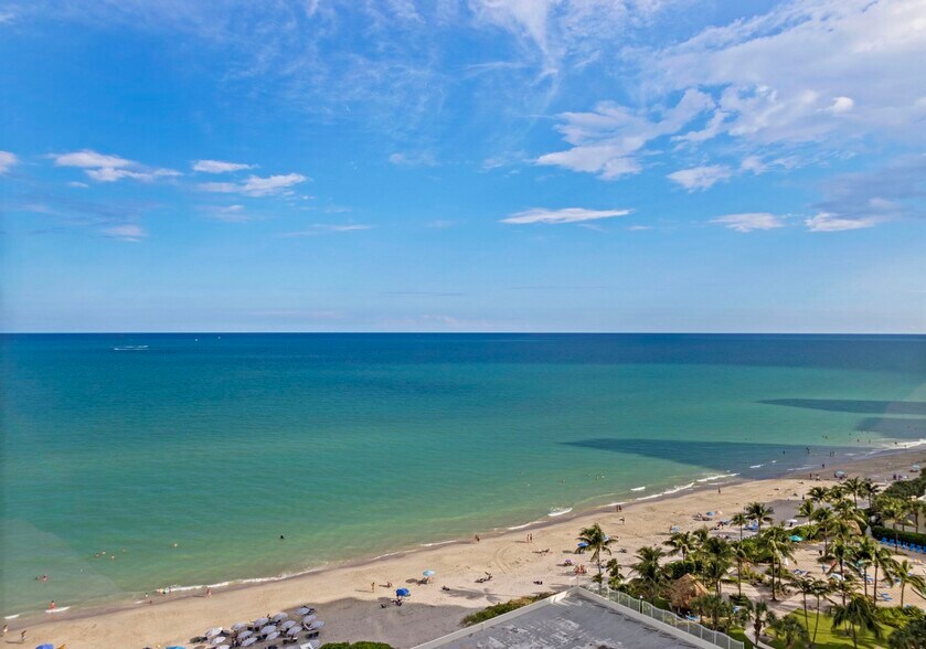 Primary Photo - 3725 S Ocean Dr
