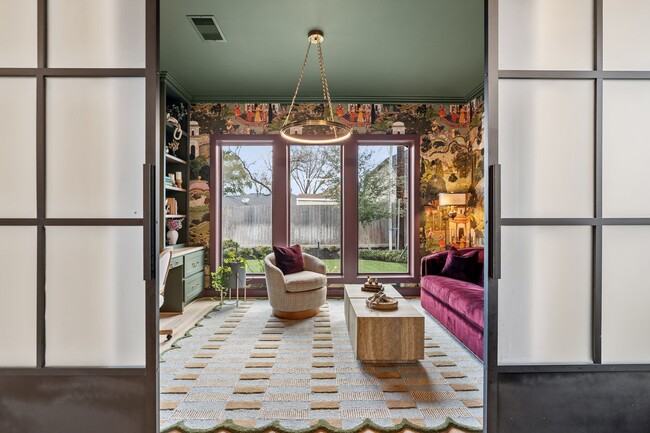 Building Photo - 6626 Saxet St