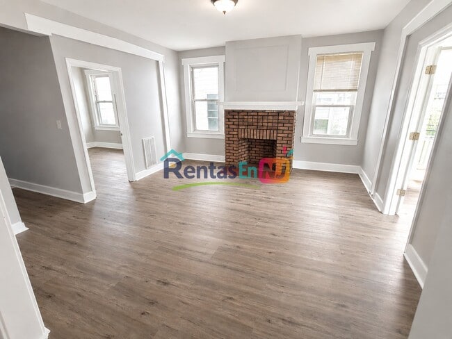 Building Photo - 203 Renner Ave
