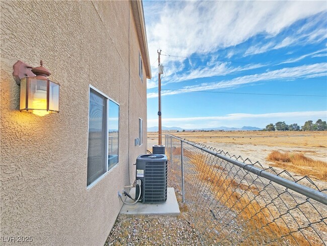 Building Photo - 200 S Mount Charleston Dr E