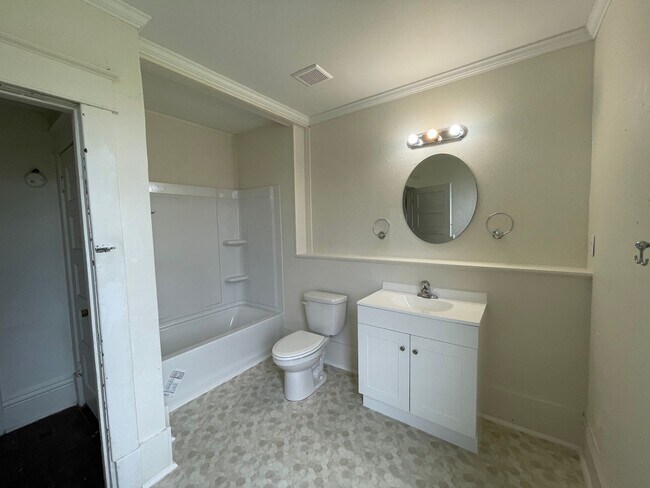 Building Photo - Northside 2 story