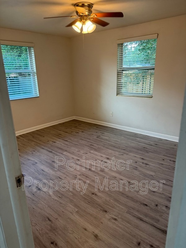 Building Photo - 8215 Cir St S