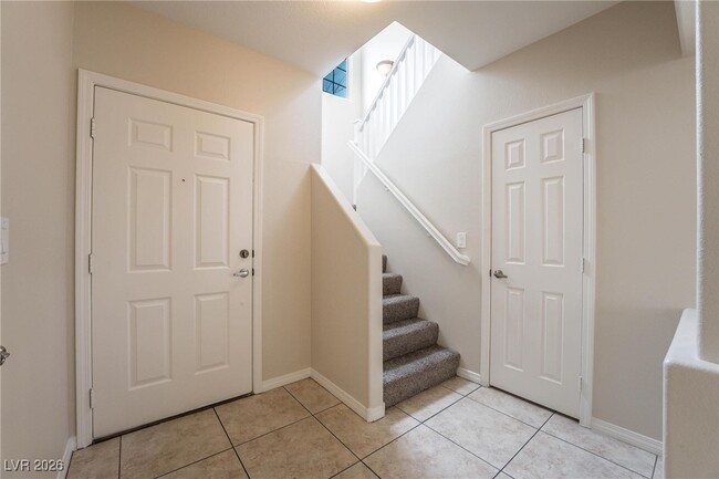 Building Photo - 7277 Bindweed Rd