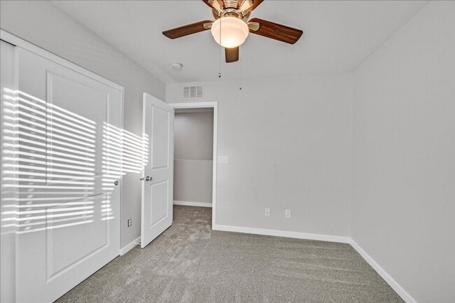 Building Photo - 3 Bedroom Home with Gorgeous Kitchen.