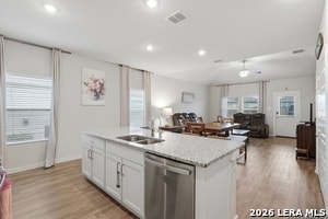 Building Photo - 827 W Laurel St