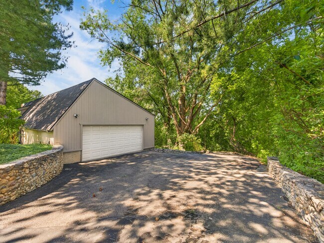 Building Photo - 11107 Gambel Oak Cir