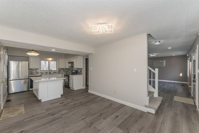 Building Photo - 2285 Hill House Rd