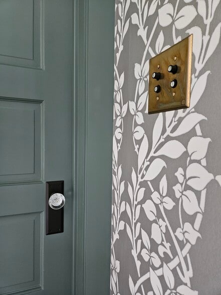 Building Photo - 139 N Ivy Ave