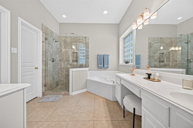 Building Photo - 27 E Shale Creek Cir