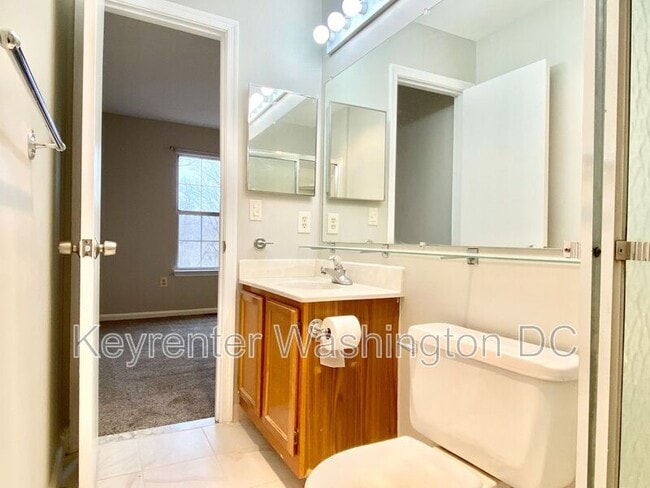 Building Photo - 18231 Fox Chase Cir