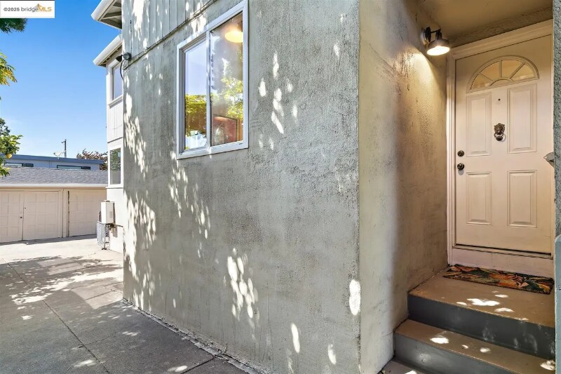 Building Photo - 1412 Peralta Ave