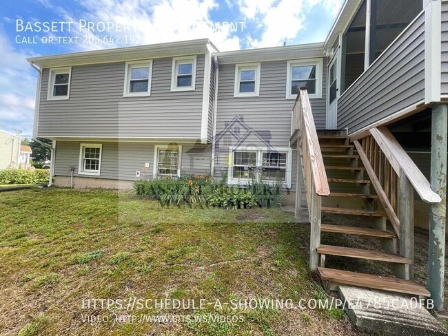 Building Photo - 45 Carriage Dr