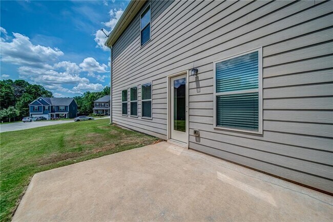 Building Photo - 129 Stonewood Creek Ct