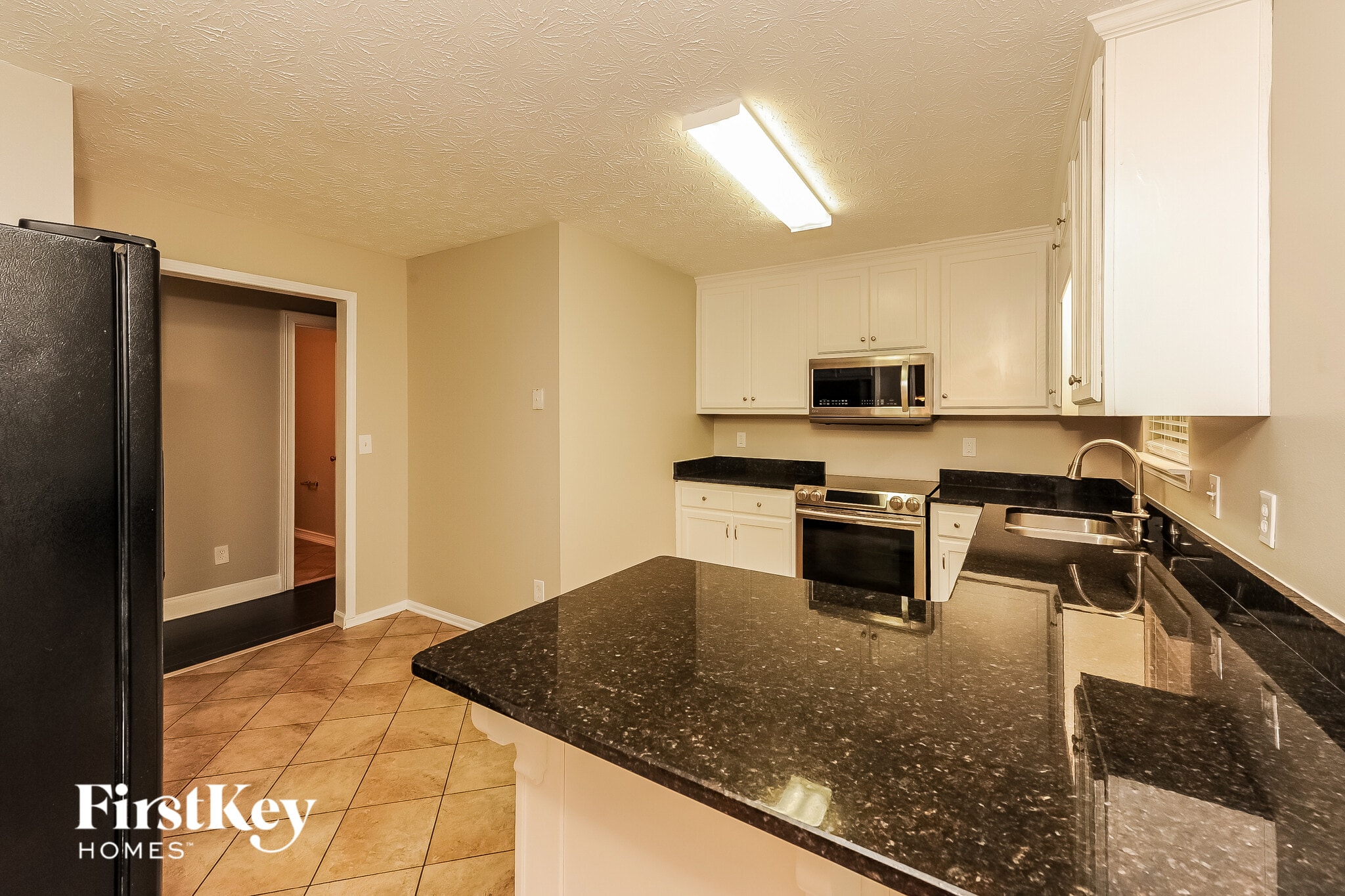 Building Photo - 4445 Waterman Dr