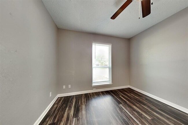 Building Photo - 27205 Kane Ln