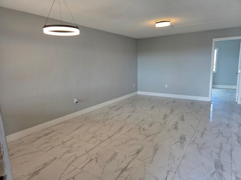 Building Photo - 6575 W 4th Ave