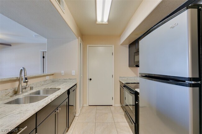 Building Photo - 2300 E Silverado Ranch Blvd