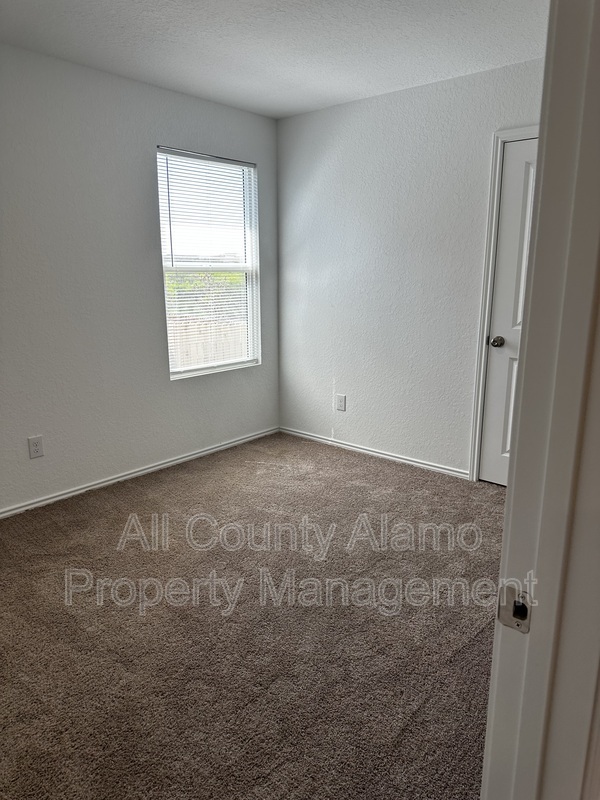 Building Photo - 8526 Astral Pl