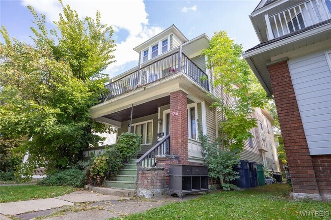 Primary Photo - 567 Auburn Ave