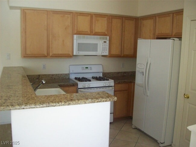 Building Photo - 7960 Violet Dawn St