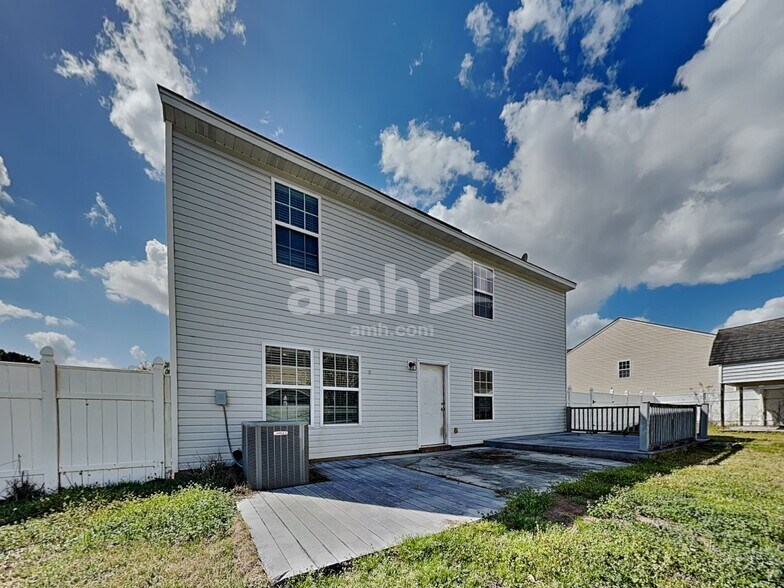 Building Photo - 509 Diamond Cut