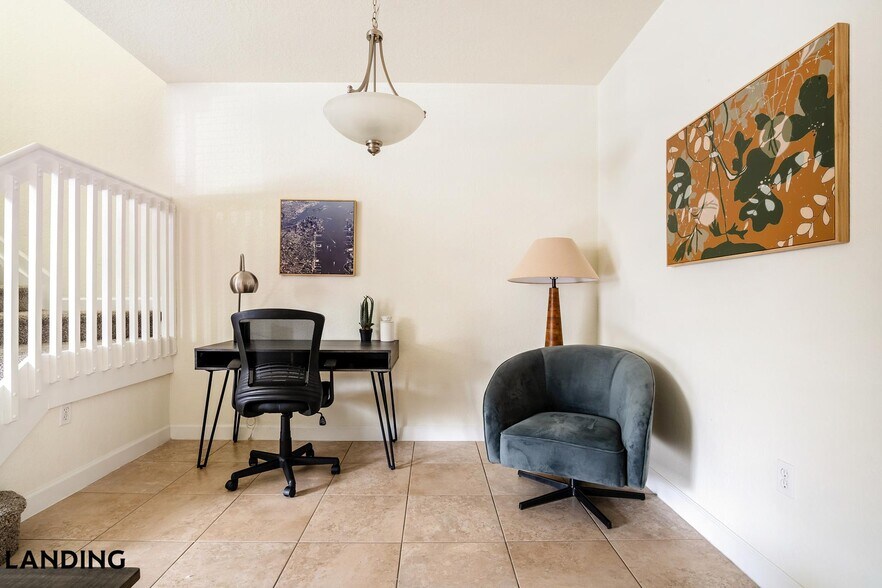 Building Photo - 1140 SE 24th Rd