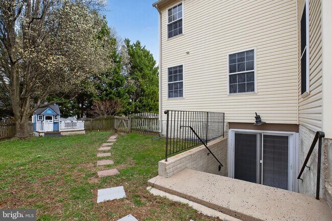 Building Photo - 28 Basalt Dr