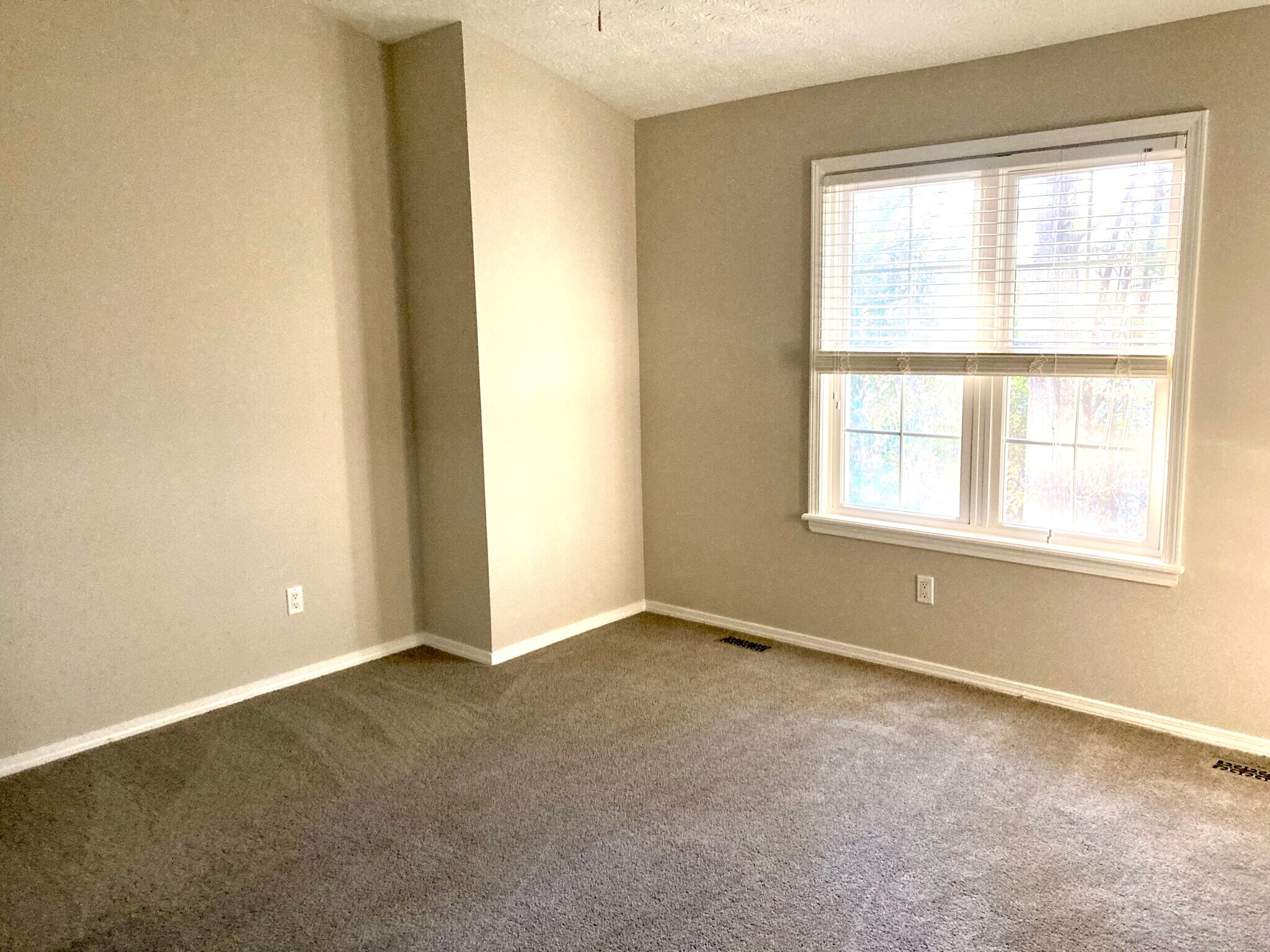 Master - 1502 Queen Anne Ct