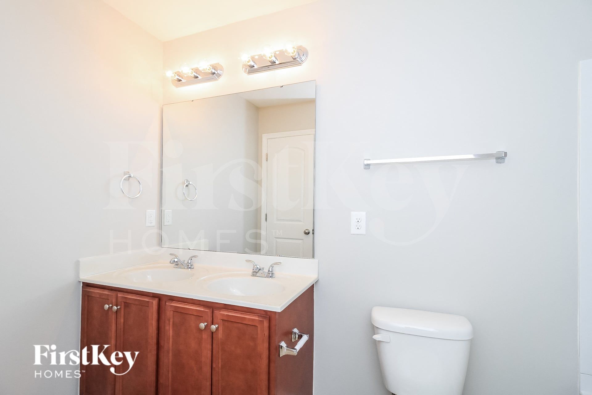 Building Photo - 4360 Oak Pointe Dr