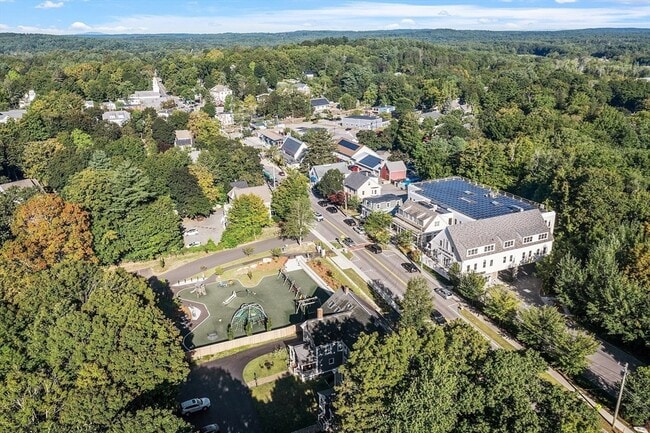 Building Photo - 9 West Rd