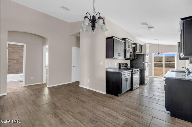 Building Photo - 11041 Gem Valley Rd