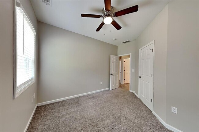 Building Photo - 159 Teramont Ct