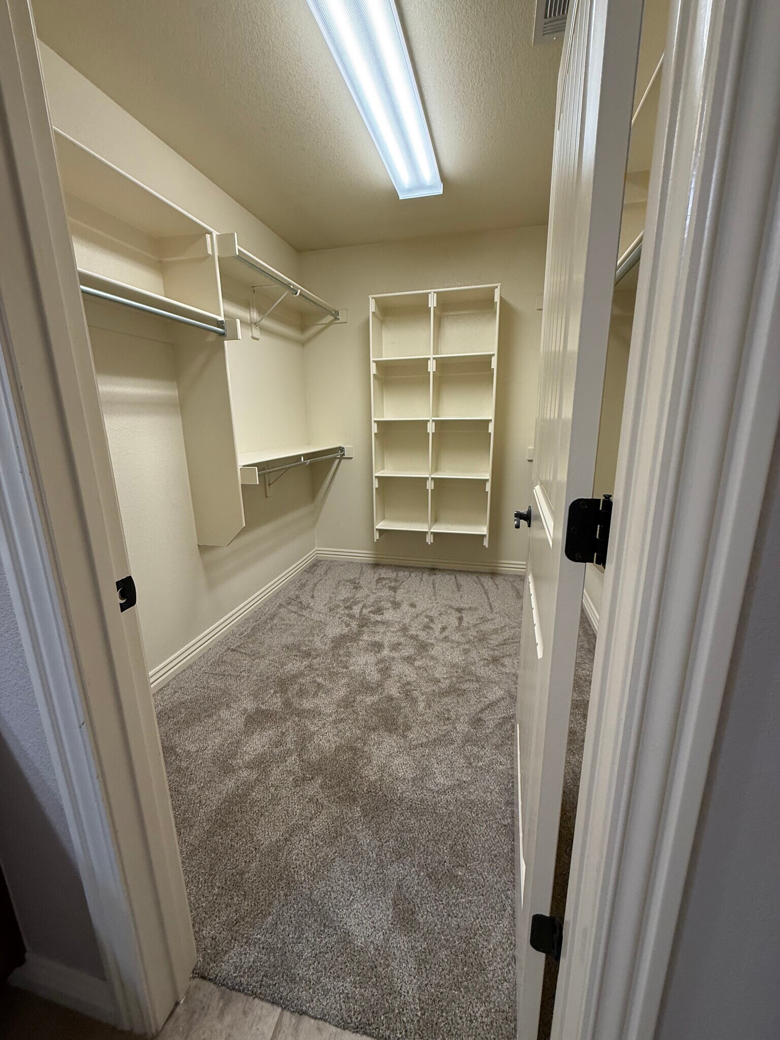 Building Photo - 6405 S 49th St