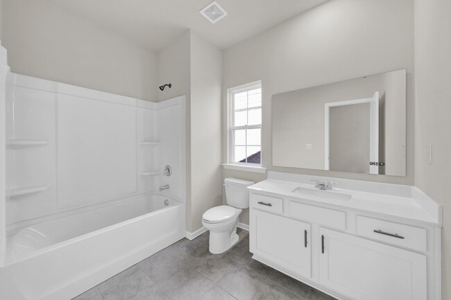 Building Photo - Beautiful End Unit Townhome In Mint Hill