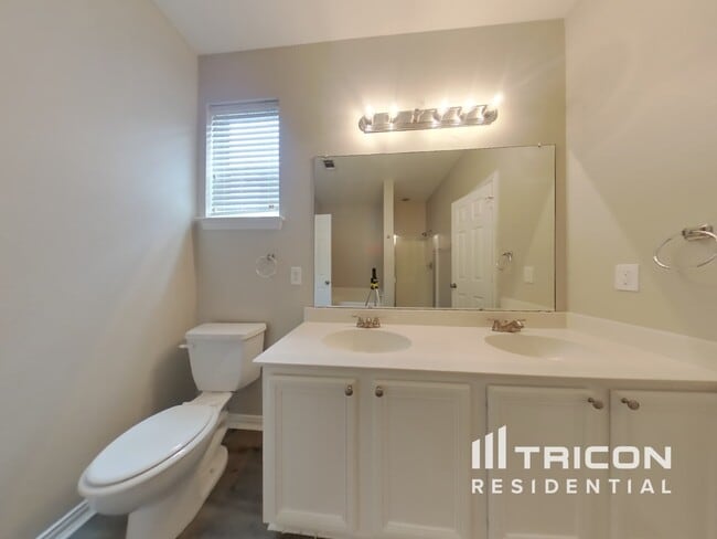 Building Photo - 1016 Oakcrest Drive Providence Village TX