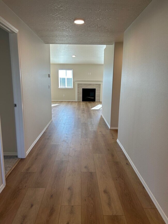 Building Photo - New Construction 3 bedroom 2 bath home for rent in The Hollice Woods!