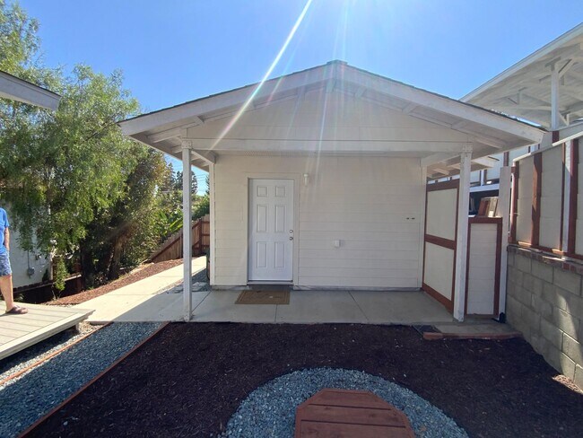 Building Photo - 3515 Valley Vista Rd