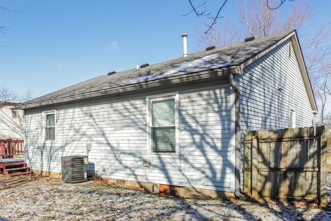 Building Photo - 4511 Tucson Dr