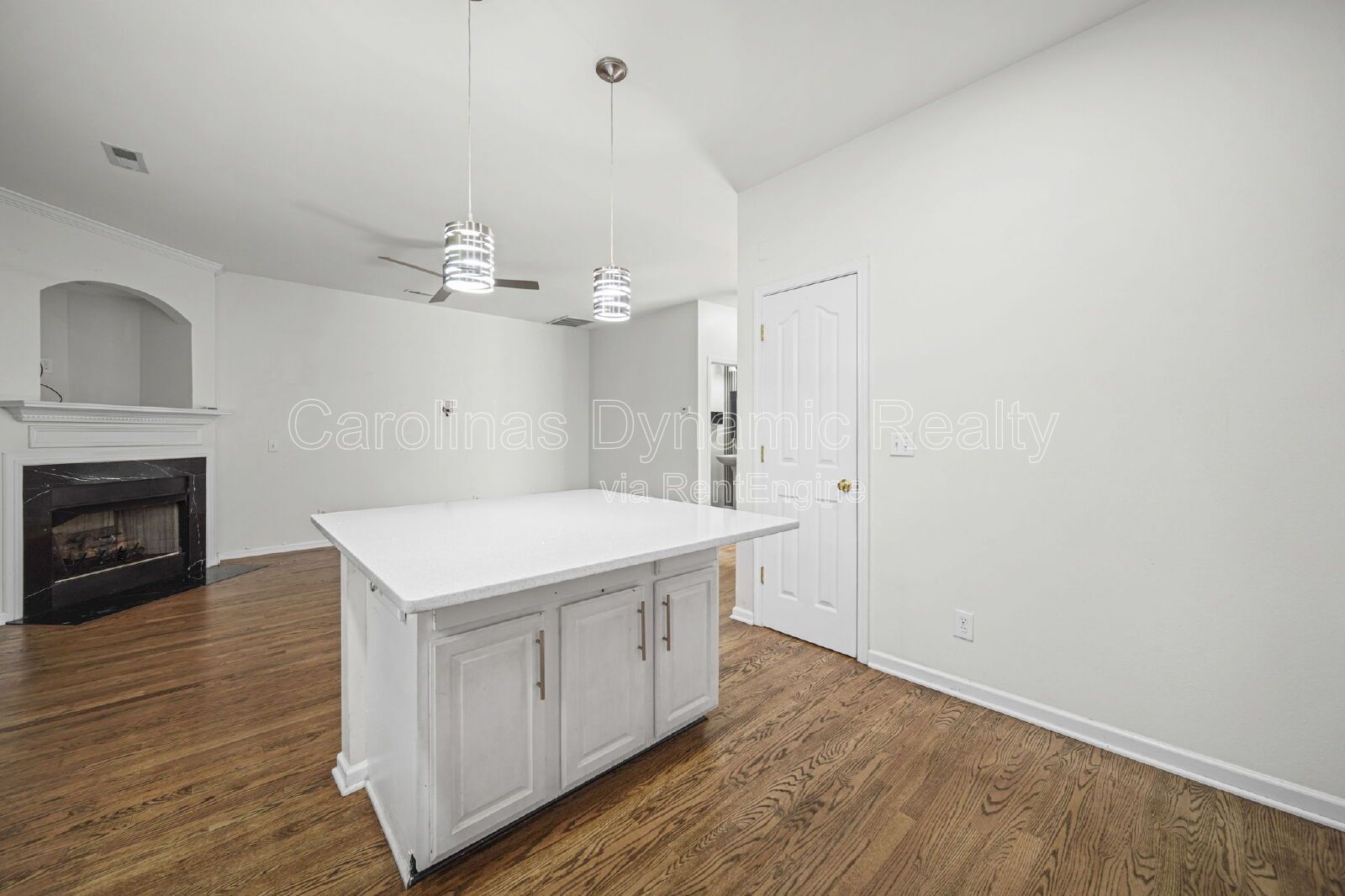 Building Photo - 17059 Commons Creek Dr