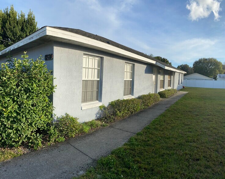 Cozy 3 Bedroom 1.5 Bathroom Duplex - 84 Coleman Rd