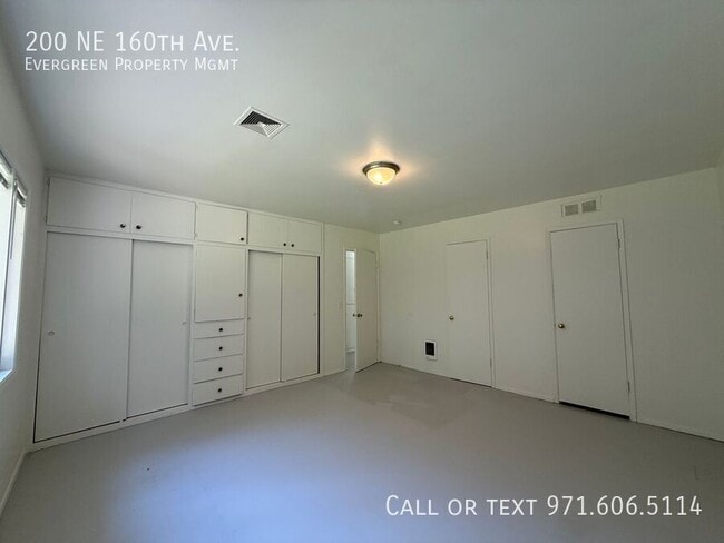 Building Photo - 200 NE 160th Ave