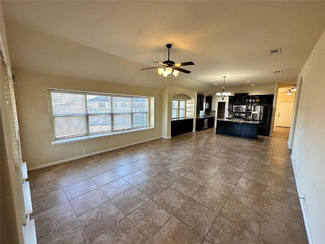 Building Photo - Stunning 3 Bedroom Home in Holland Meadows