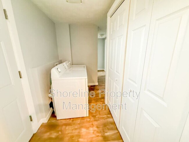 Building Photo - 109 E Belmont St