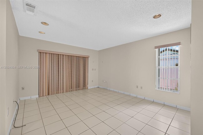 Building Photo - 13440 SW 28th St