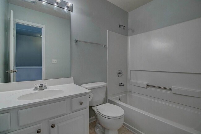 Building Photo - 1009 Annazanes Ct