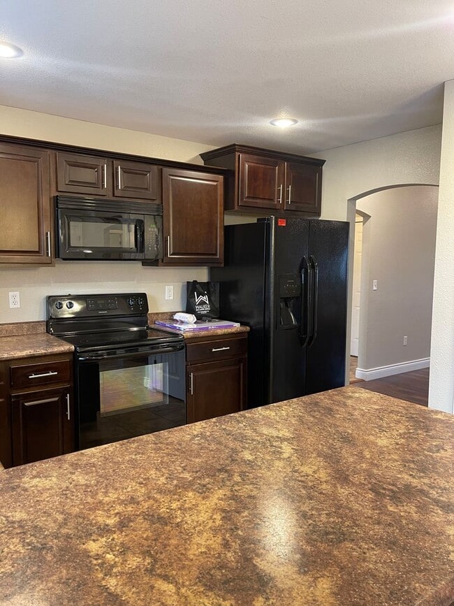 Building Photo - AVAILABLE!!!