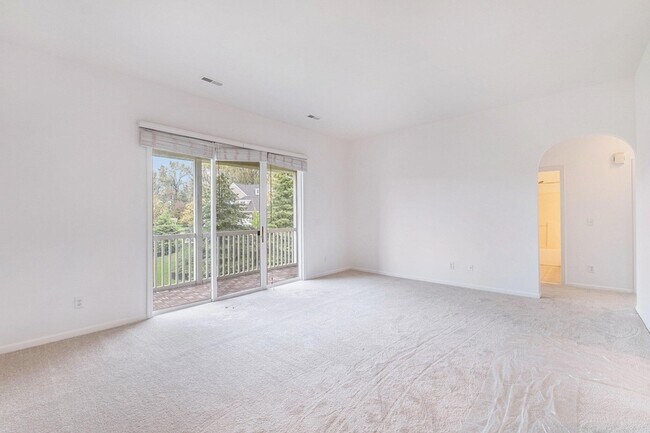 Building Photo - 2925 N Knightsbridge Cir