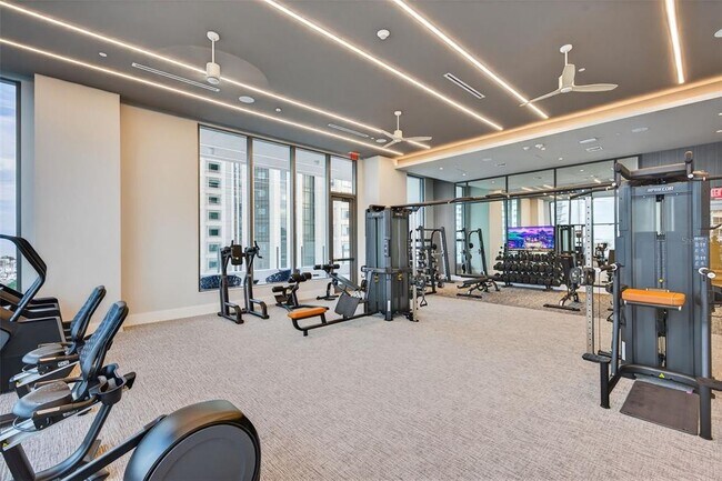 Building Photo - 275 1st Ave S