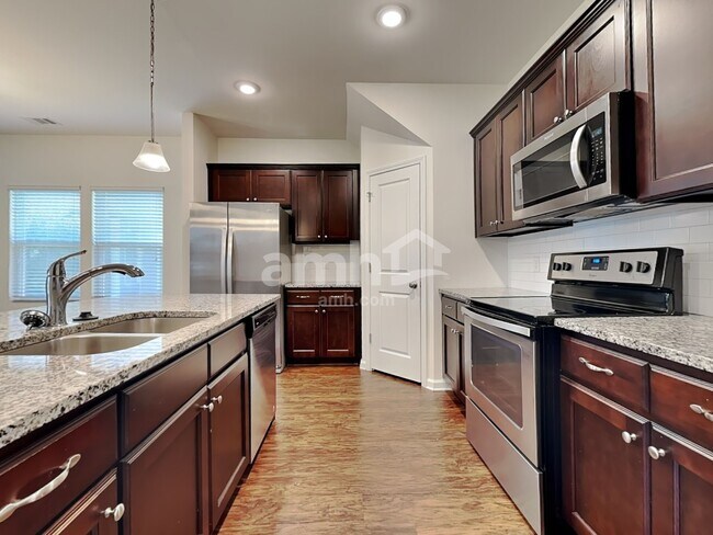 Building Photo - 15 Crabapple Cir
