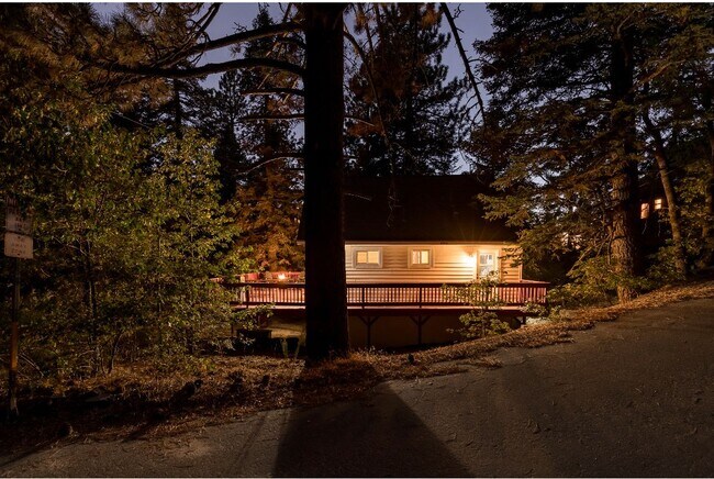 Building Photo - 33314 Falling Leaf Dr